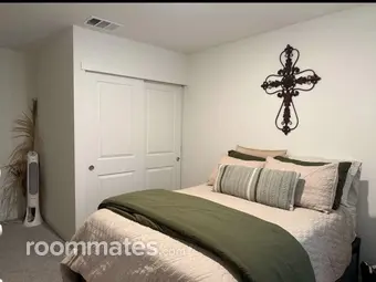 Room for rent in Roseville, CA $600, house