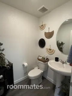 Room for rent in Roseville, CA $600, house