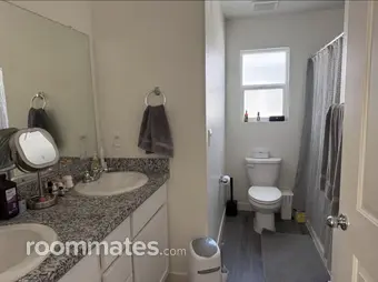 Room for rent in Roseville, CA $600, house
