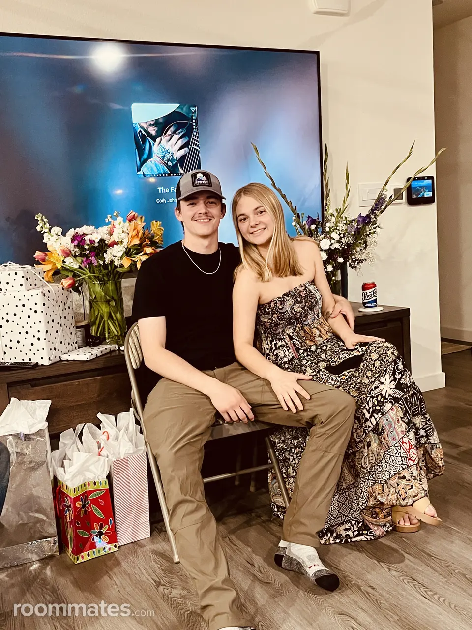 Profile photo 12 of 15