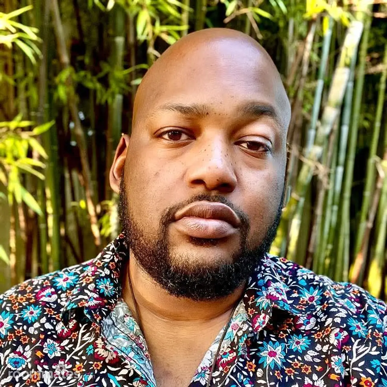 Profile photo 1 of 1