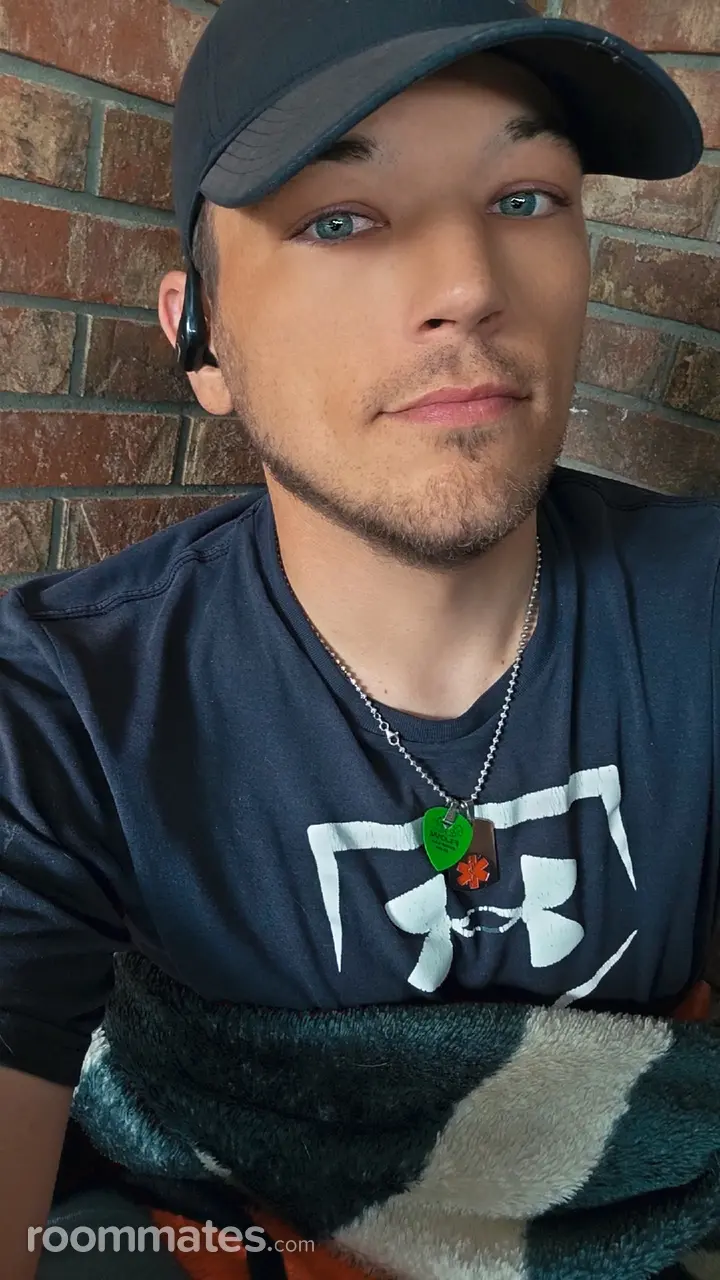 Profile photo 3 of 4