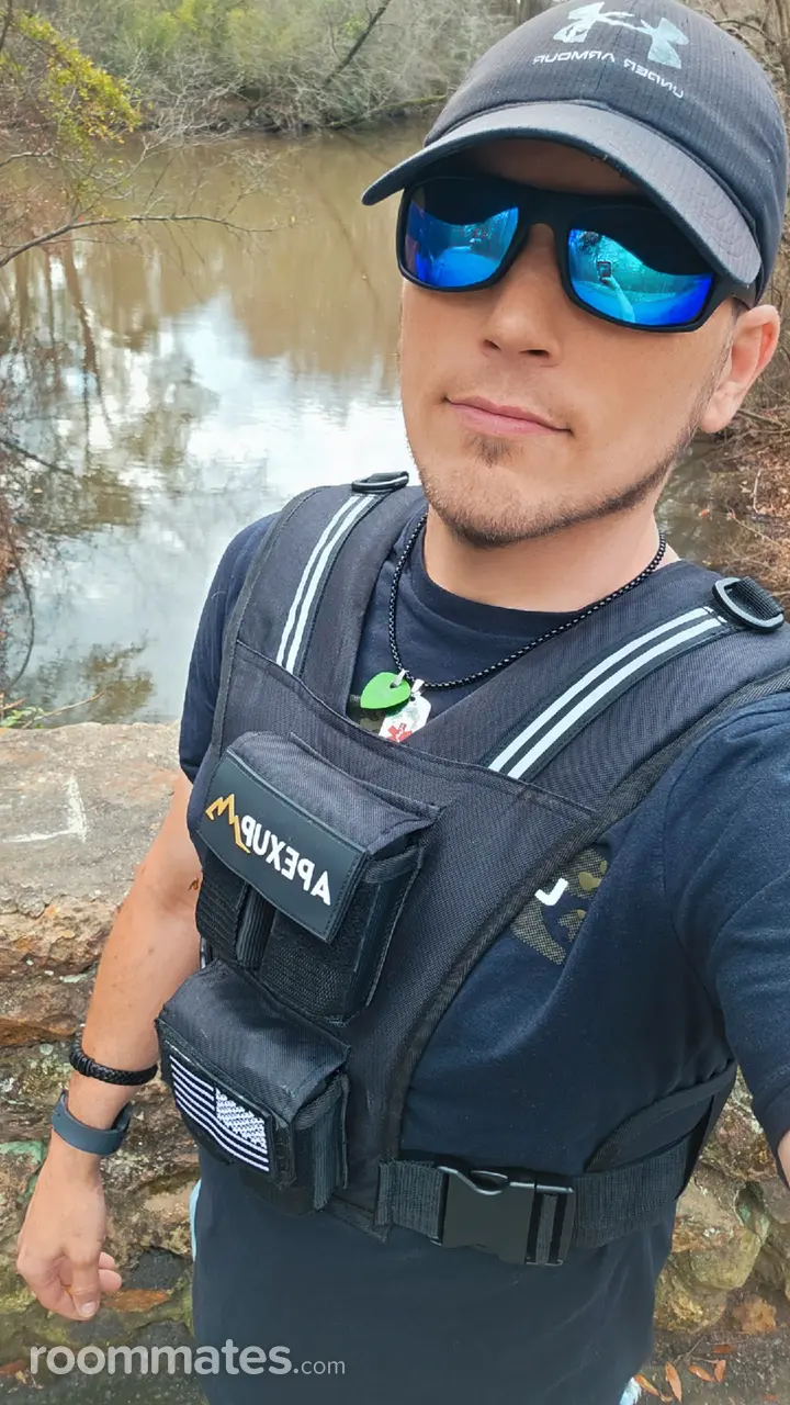 Profile photo 1 of 4