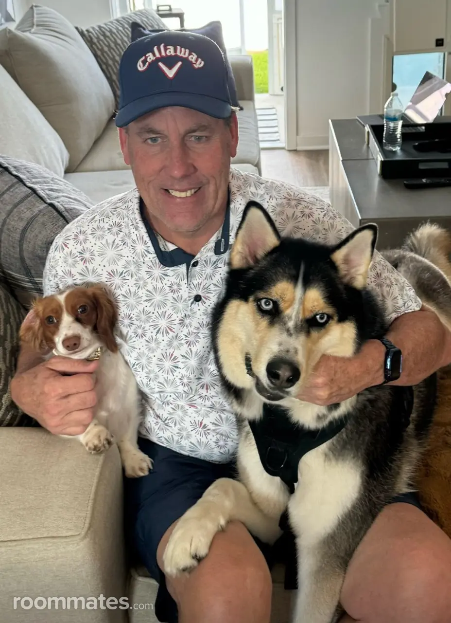 Profile photo 1 of 1