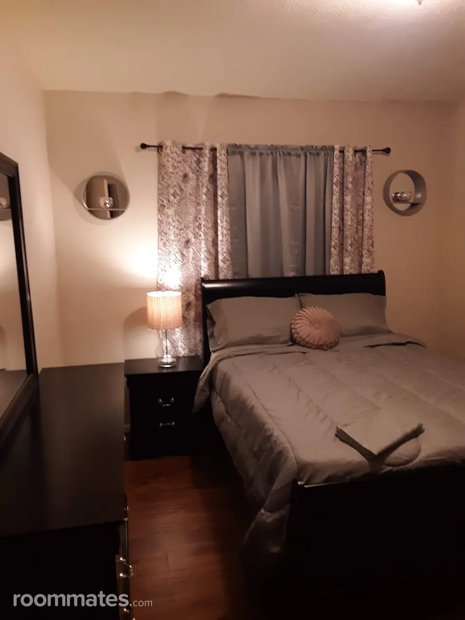 Profile photo 1 of 14