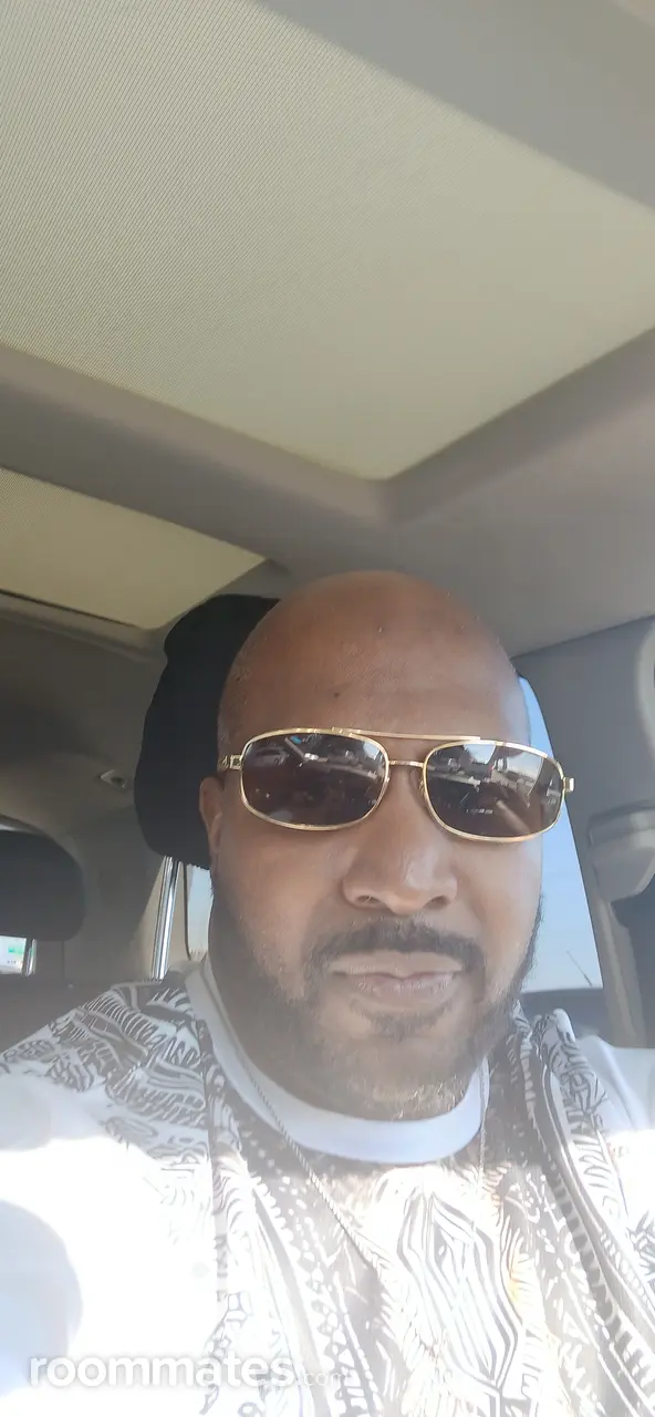 Profile photo 6 of 14