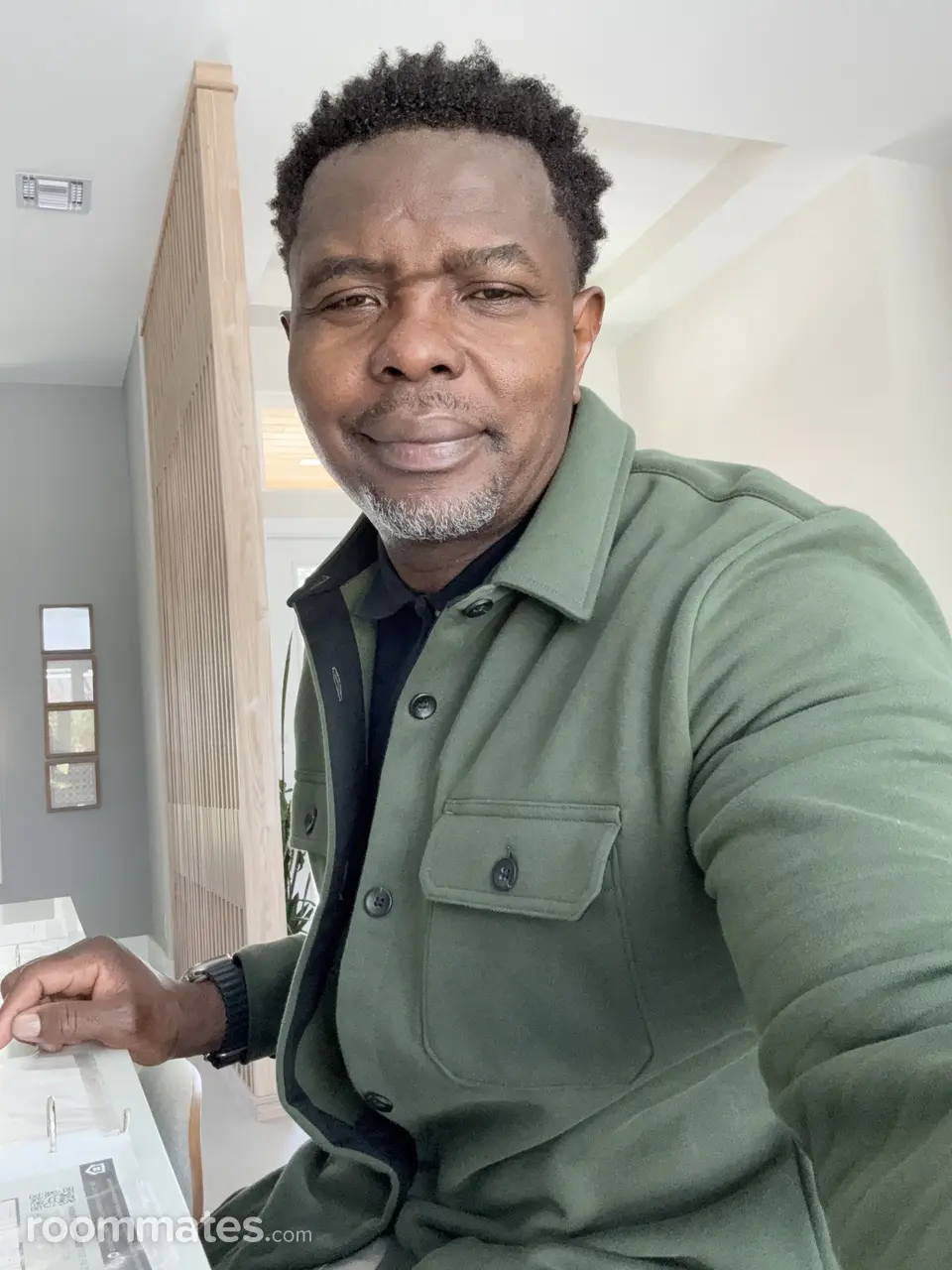 Profile photo 4 of 4