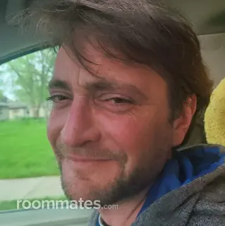 Roommate looking Dekalb, IL, $1000