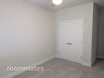 Room for rent in Lewes, DE $875, house