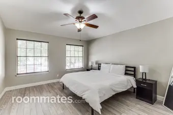 Room for rent in San Antonio, TX $1150, house