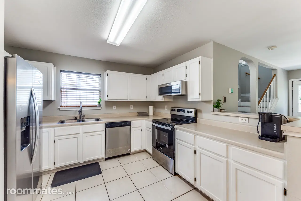 Profile photo 5 of 8