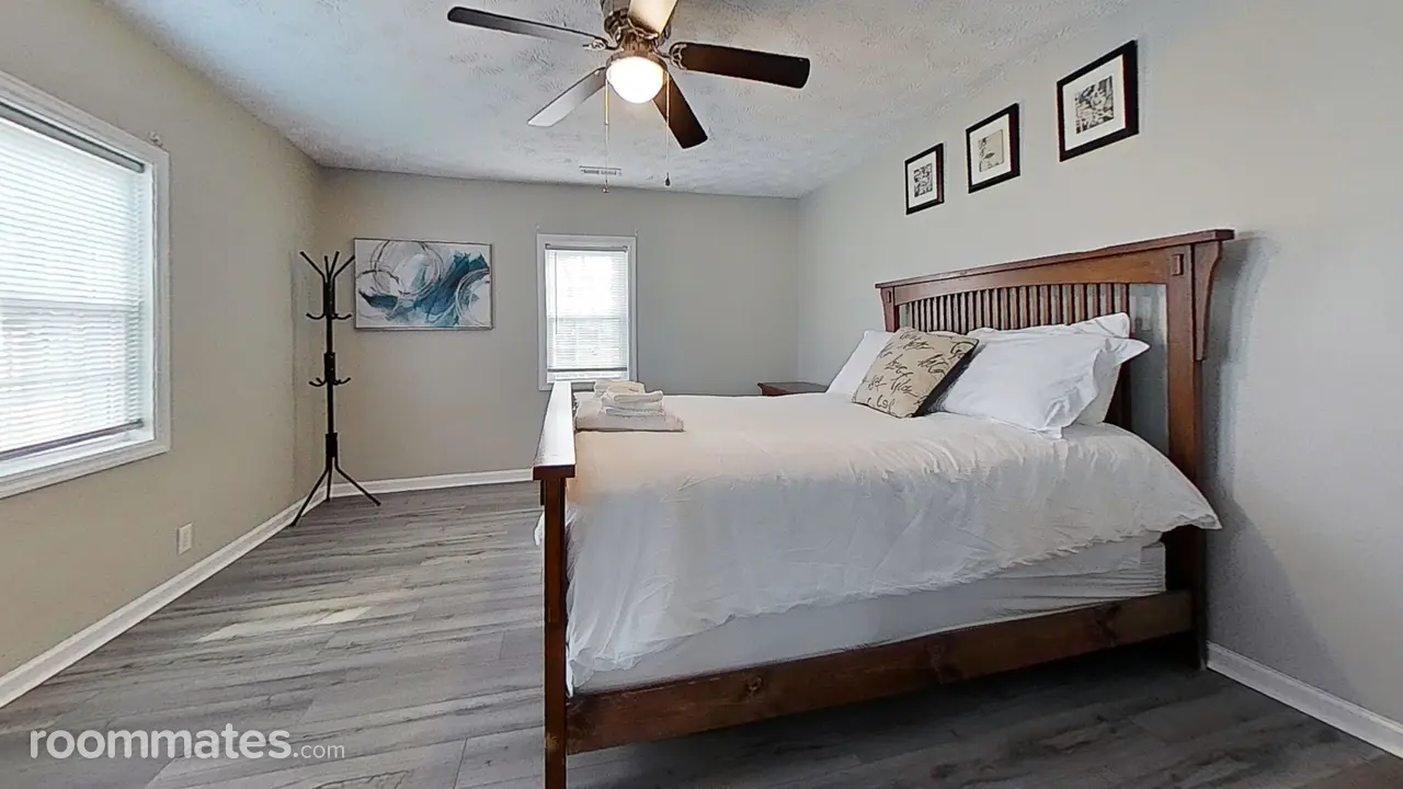 Room for rent in Fayetteville, NC $850, house