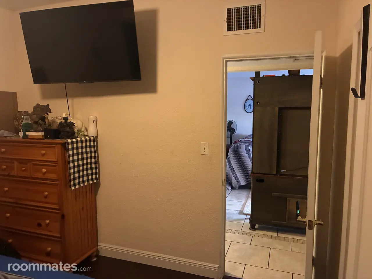 Profile photo 2 of 11