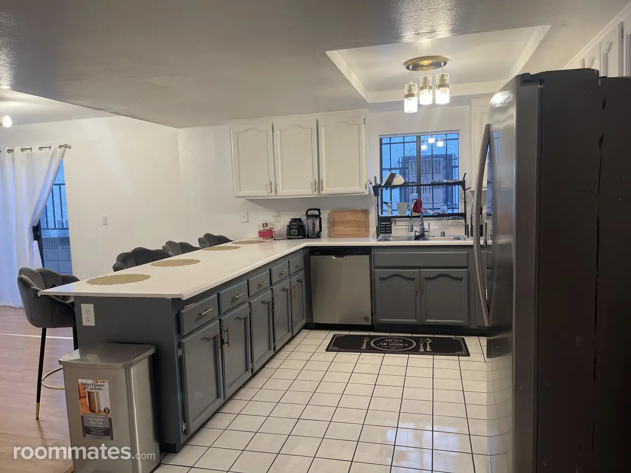 Profile photo 3 of 6