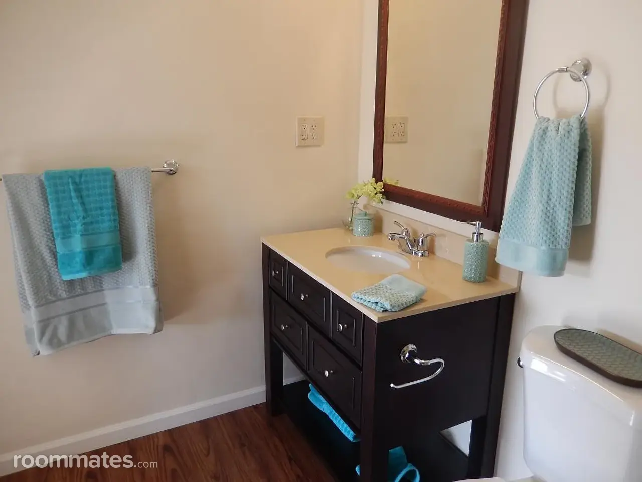 Profile photo 1 of 7