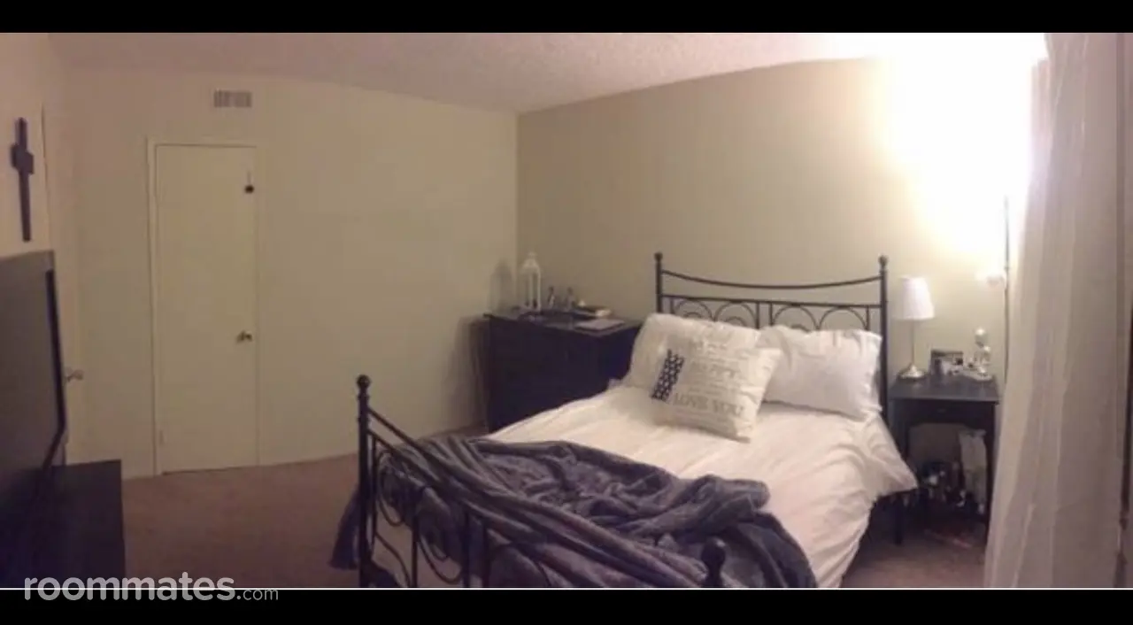 Profile photo 3 of 5