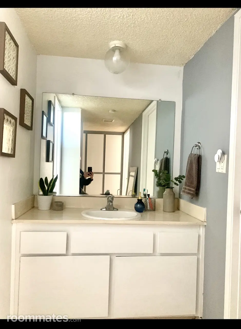 Profile photo 4 of 5