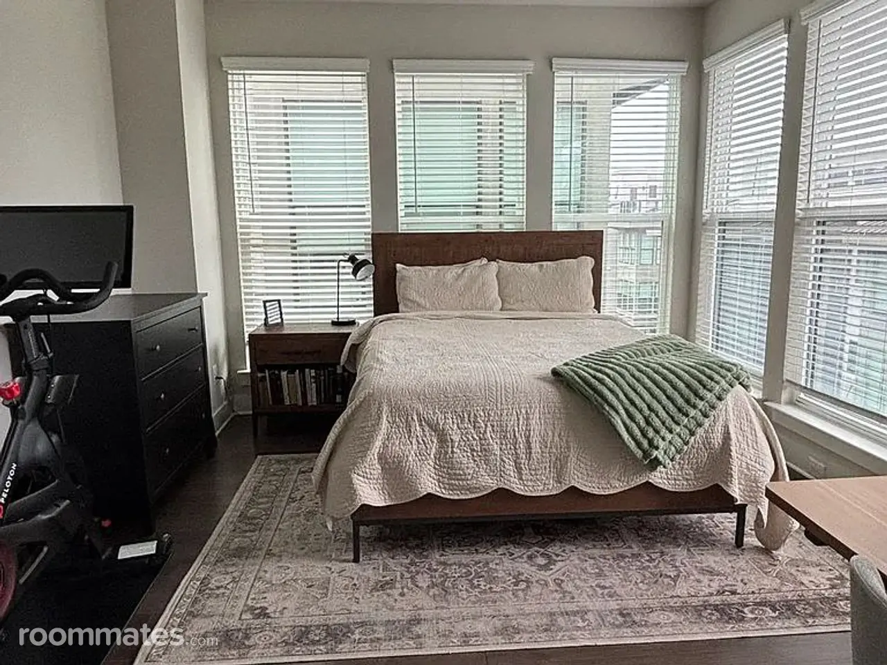 Profile photo 1 of 4