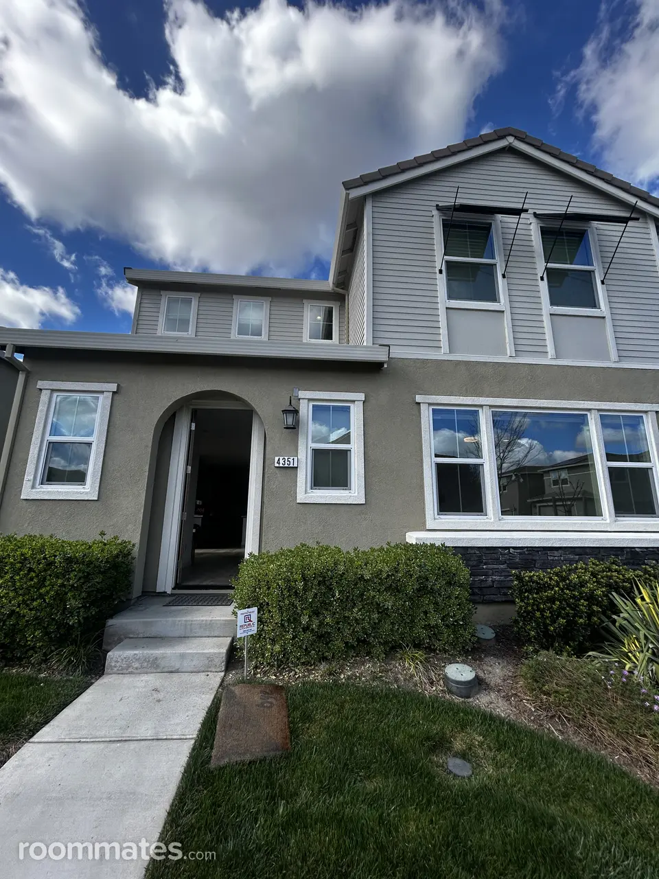 Profile photo 1 of 9