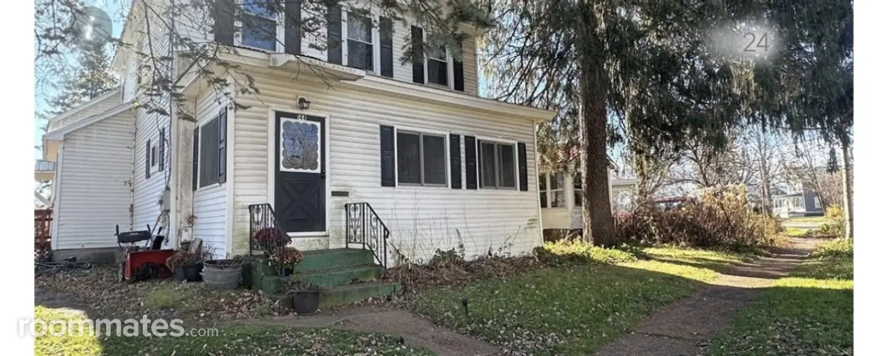 Profile photo 3 of 4