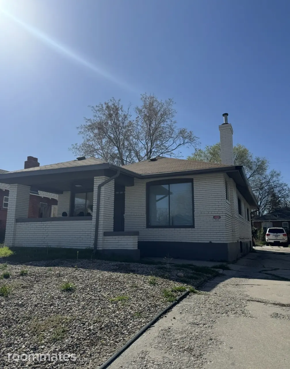 Profile photo 6 of 16