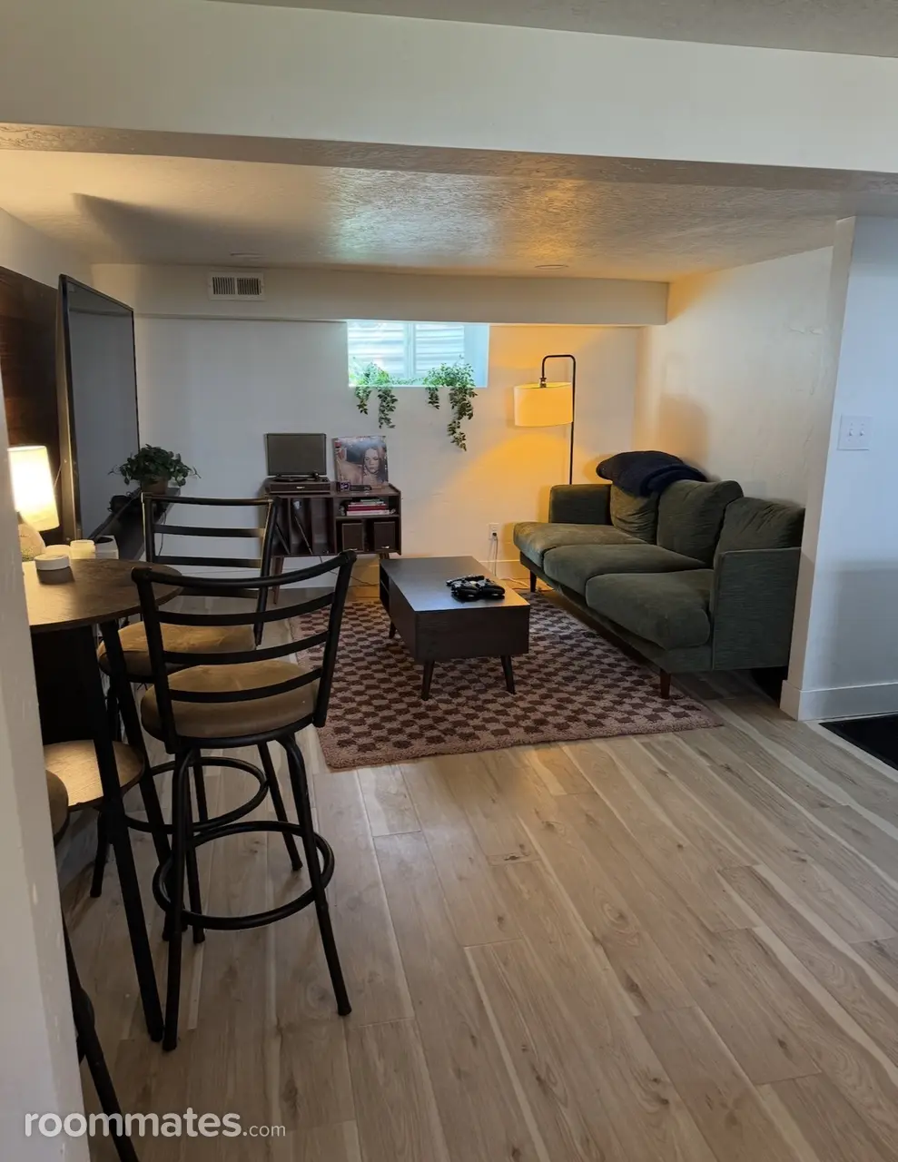 Profile photo 7 of 16