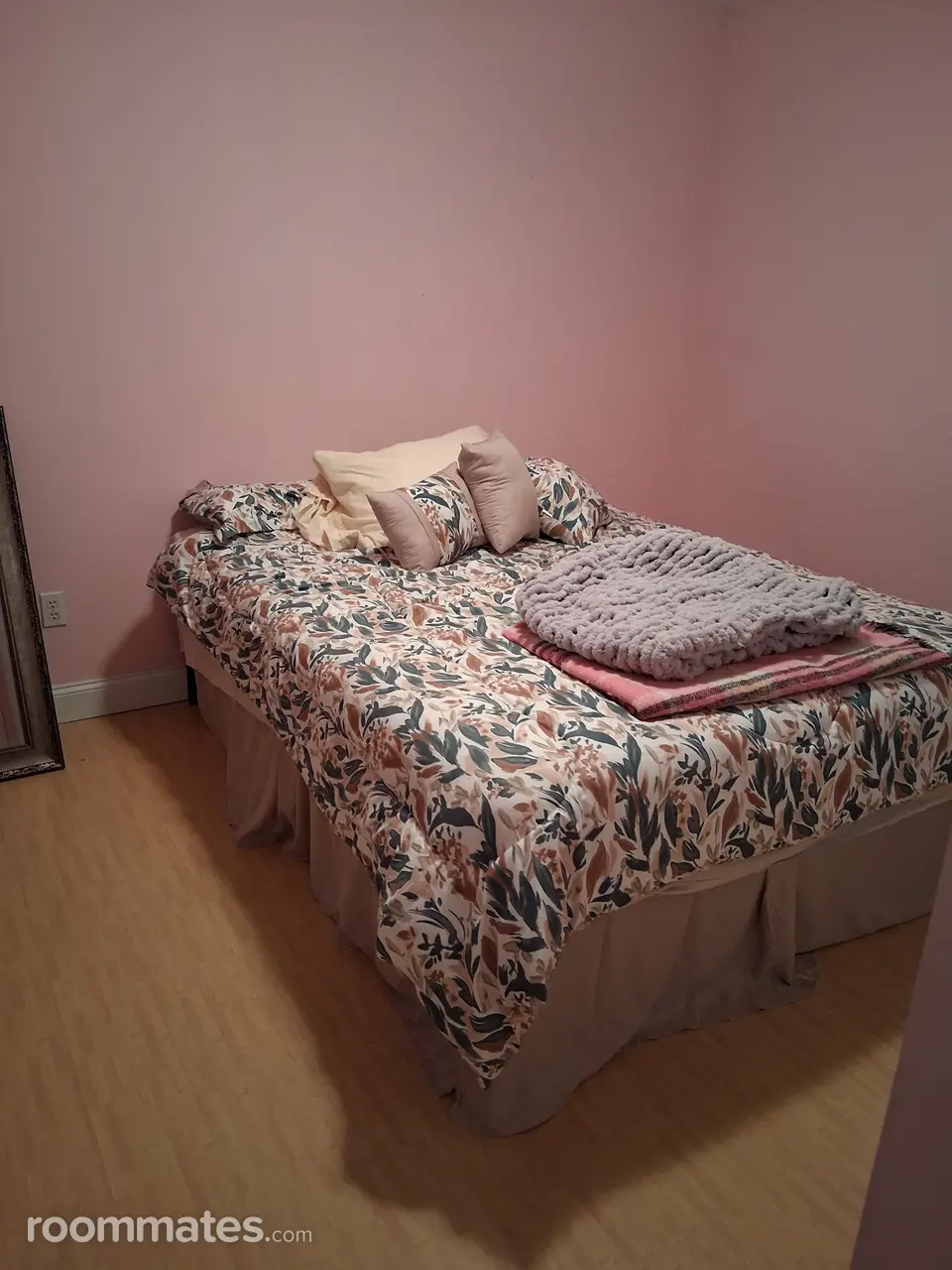 Profile photo 1 of 3