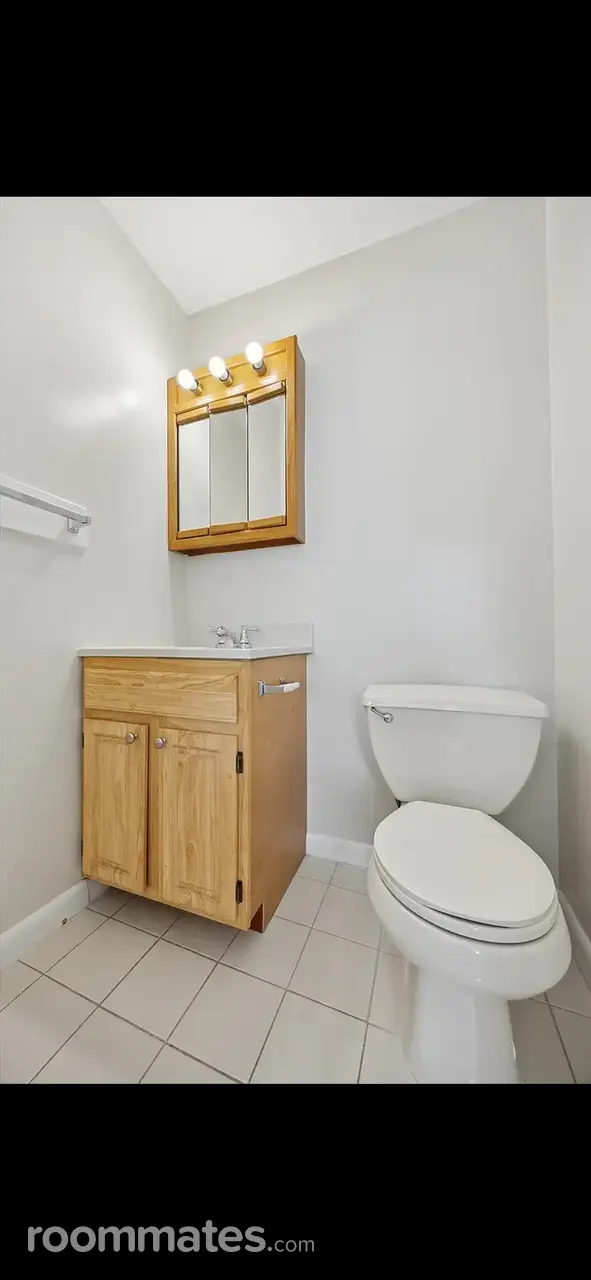 Profile photo 1 of 3