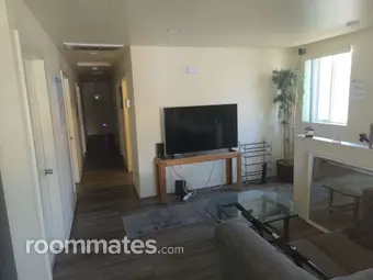 Room for rent in Los Angeles, CA $1300, house