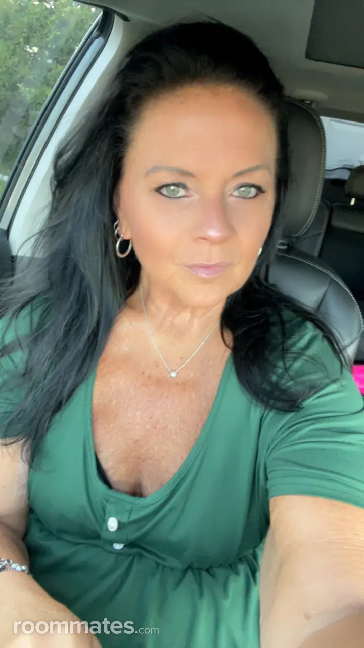 Profile photo 10 of 10