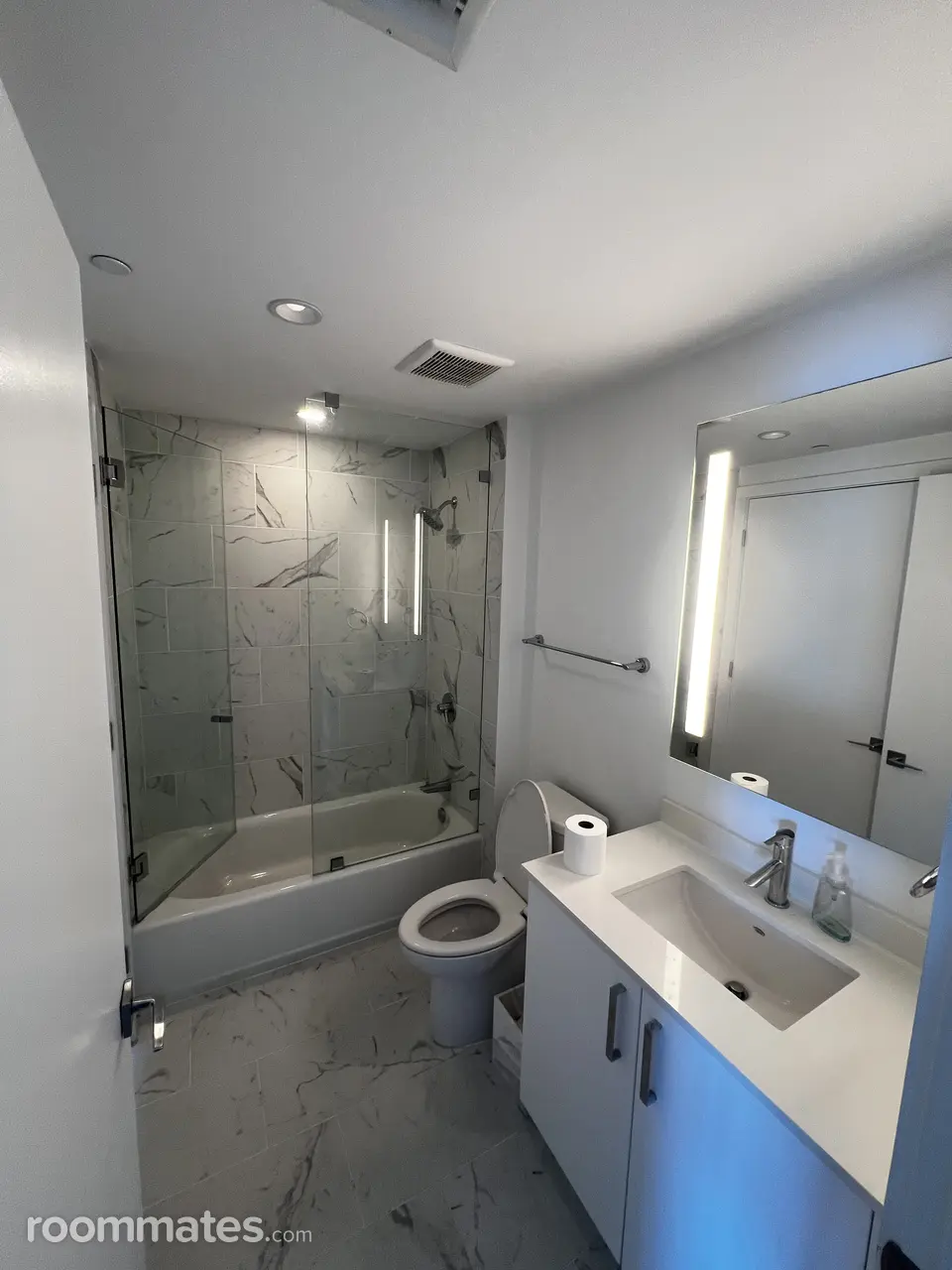 Profile photo 9 of 10