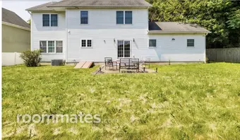 Room for rent in Stratford, CT $1500, house