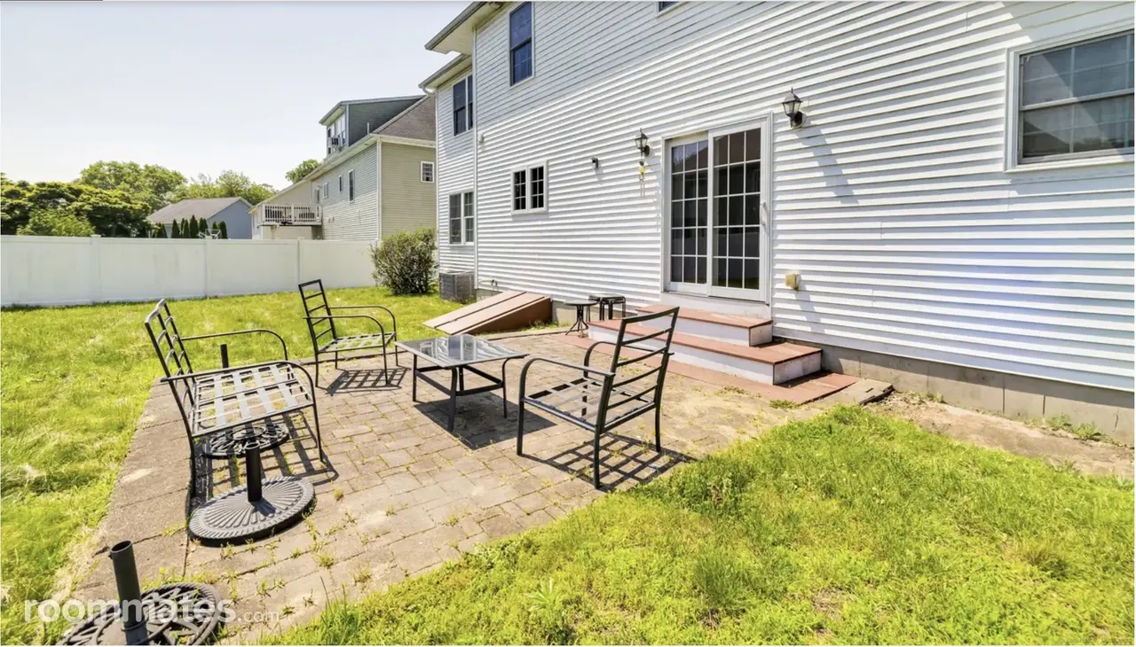 Profile photo 8 of 11