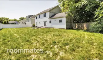 Room for rent in Stratford, CT $1500, house