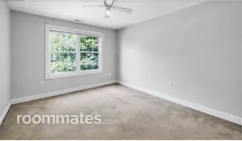 Room for rent in Stratford, CT $1500, house