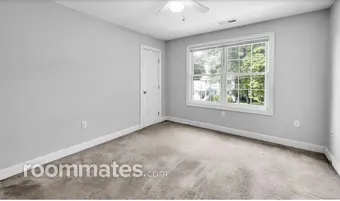 Room for rent in Stratford, CT $1500, house