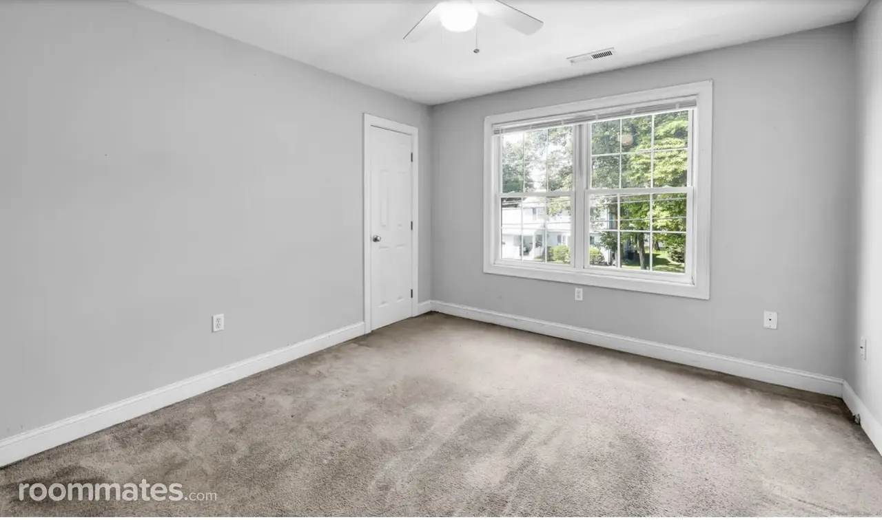 Profile photo 3 of 11