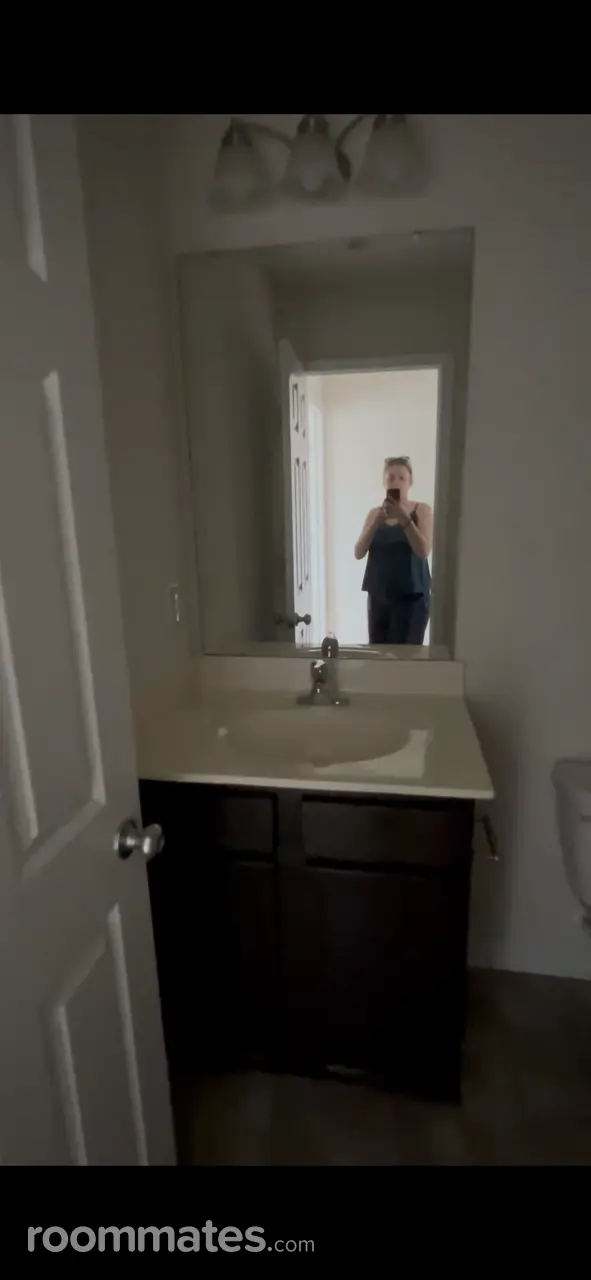 Profile photo 4 of 12