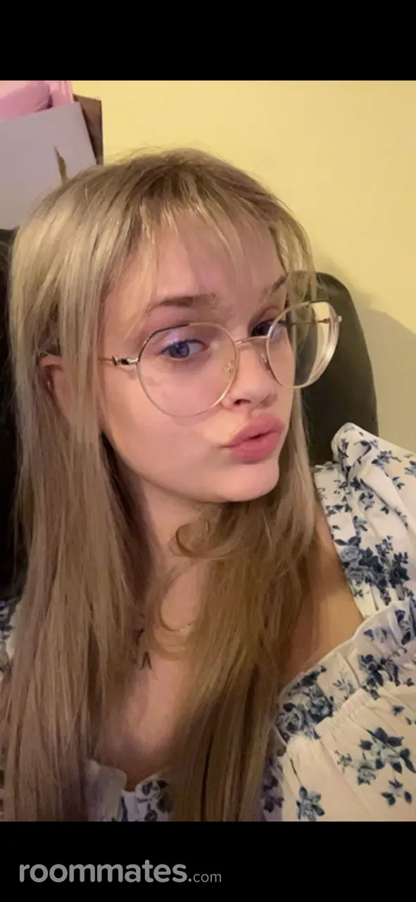 Profile photo 11 of 12