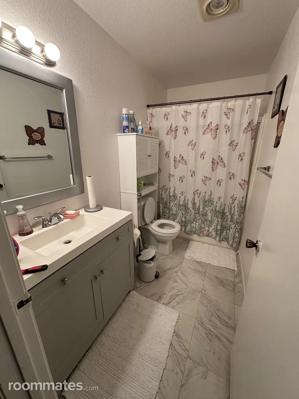 Profile photo 1 of 4