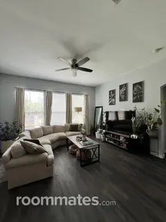 Room for rent in Dallas, TX $1100, house