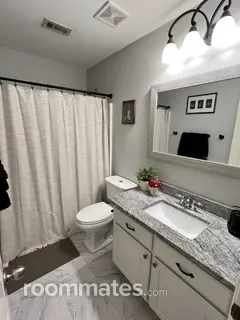 Room for rent in Dallas, TX $1100, house