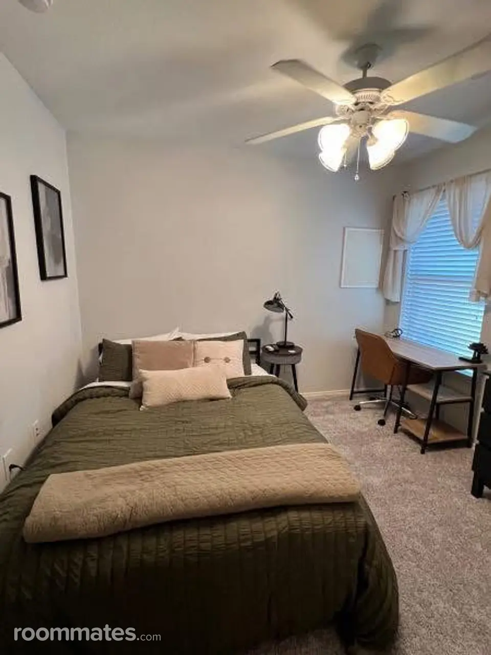 Profile photo 4 of 6