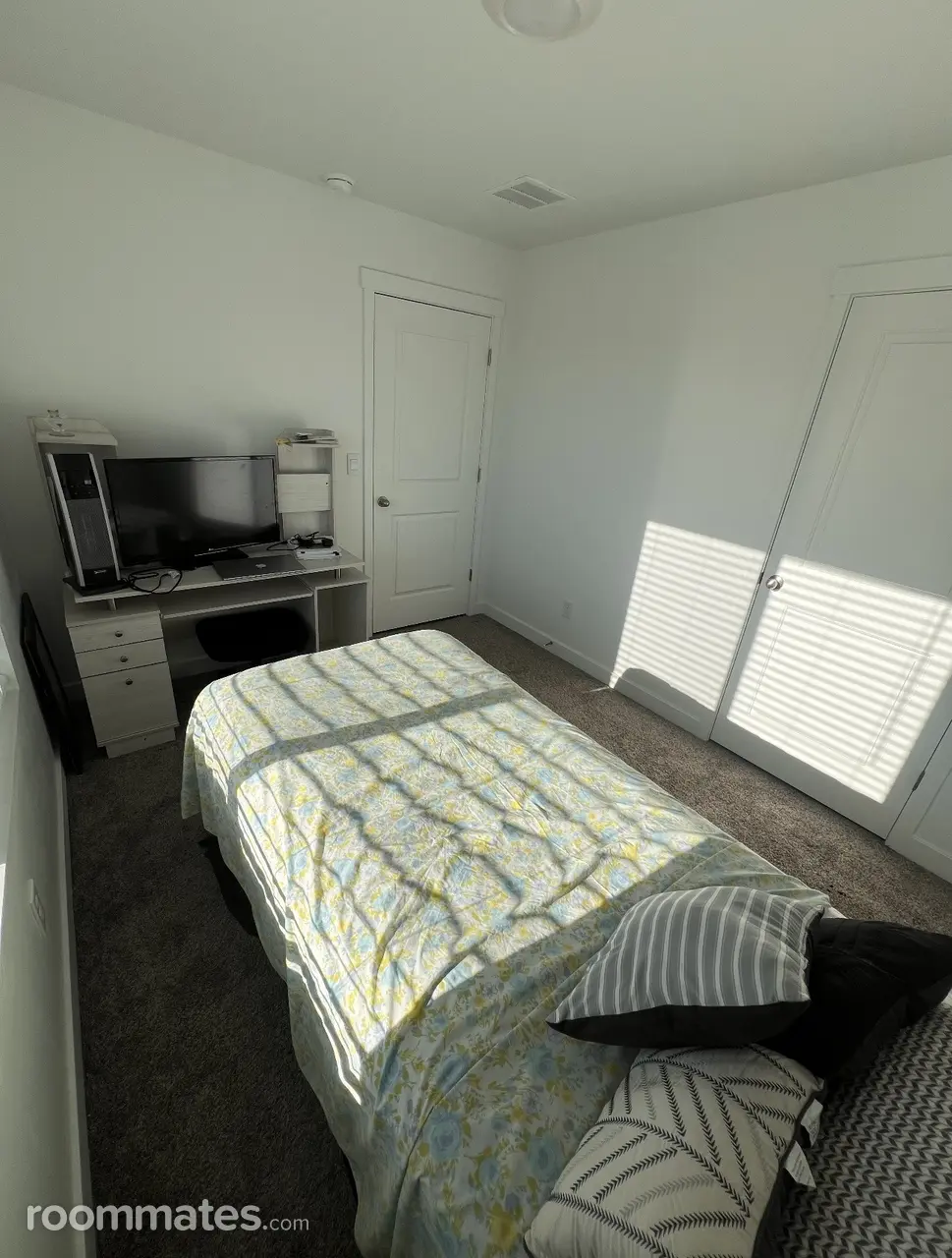 Profile photo 3 of 11