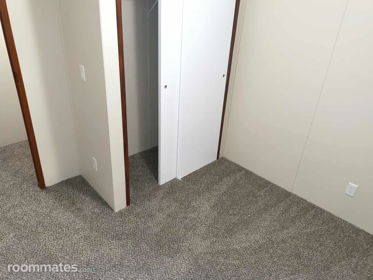 Profile photo 1 of 4