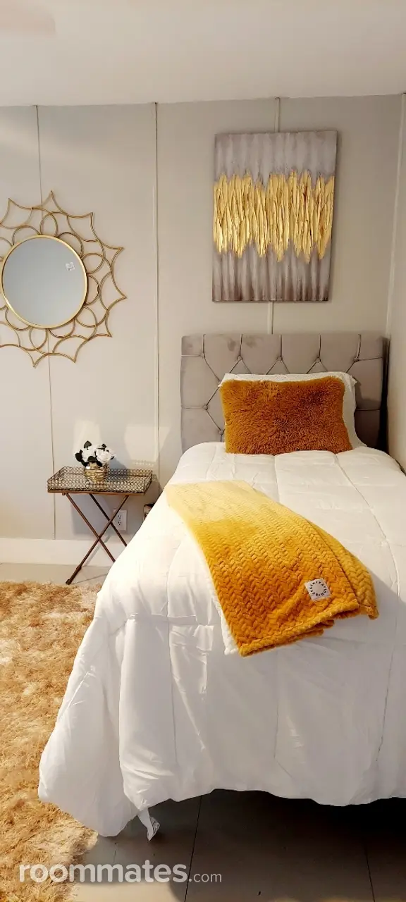 Profile photo 3 of 6