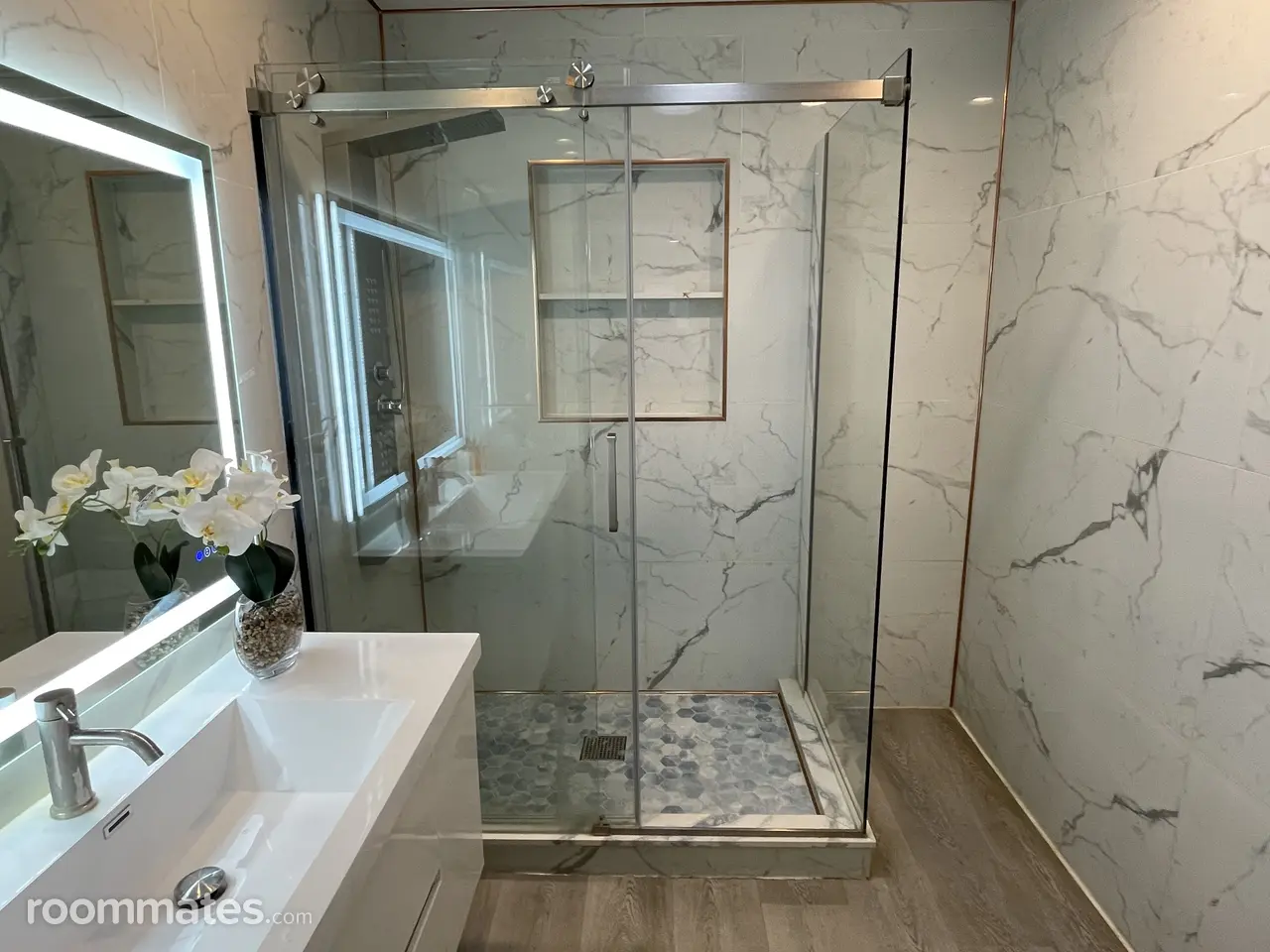 Profile photo 3 of 8