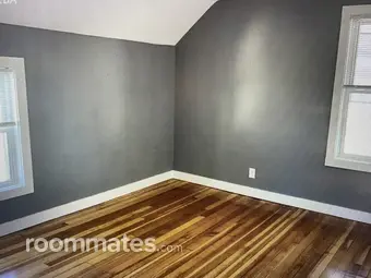 Room for rent in Woonsocket, RI $825, house