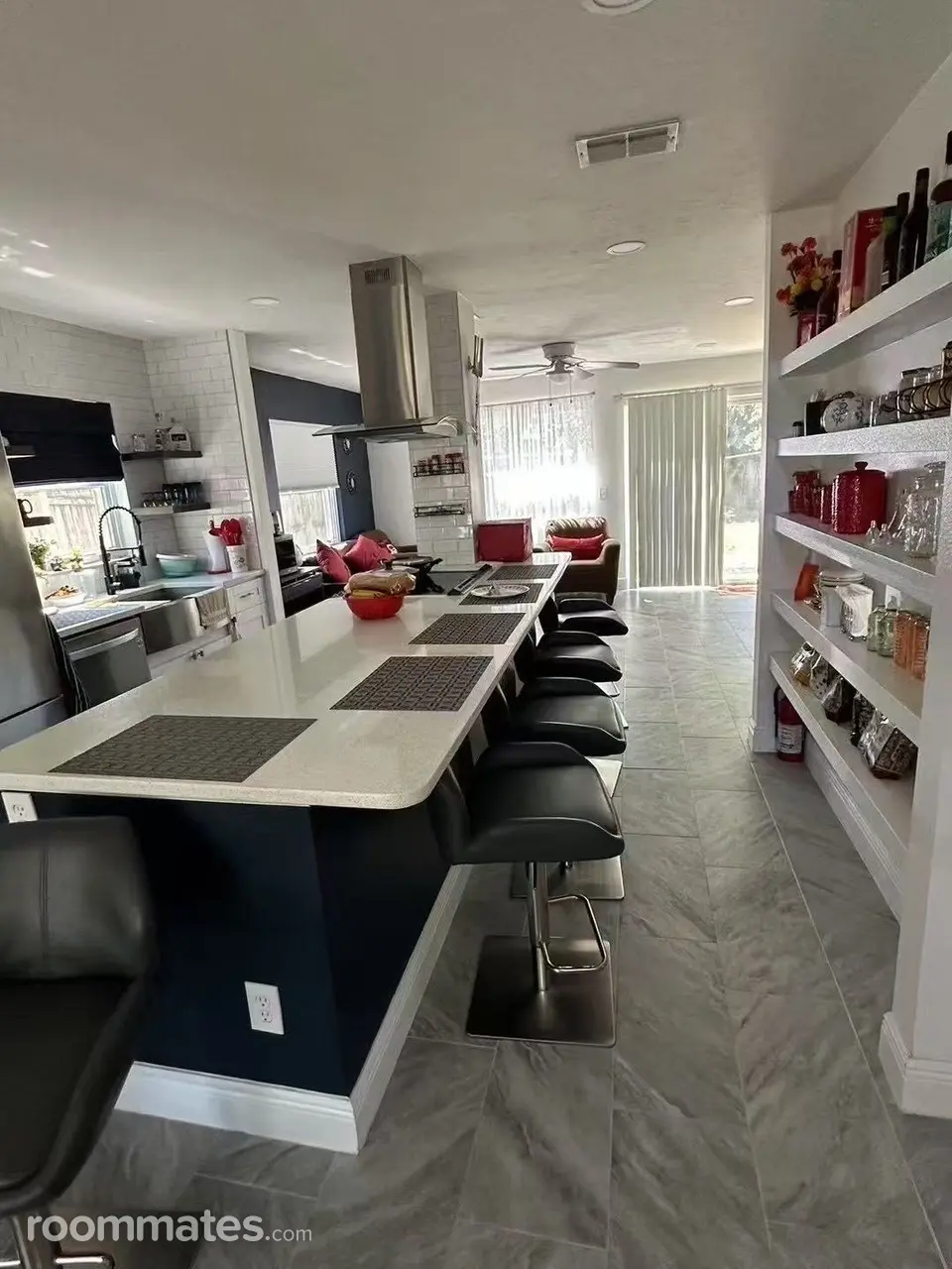 Profile photo 3 of 21