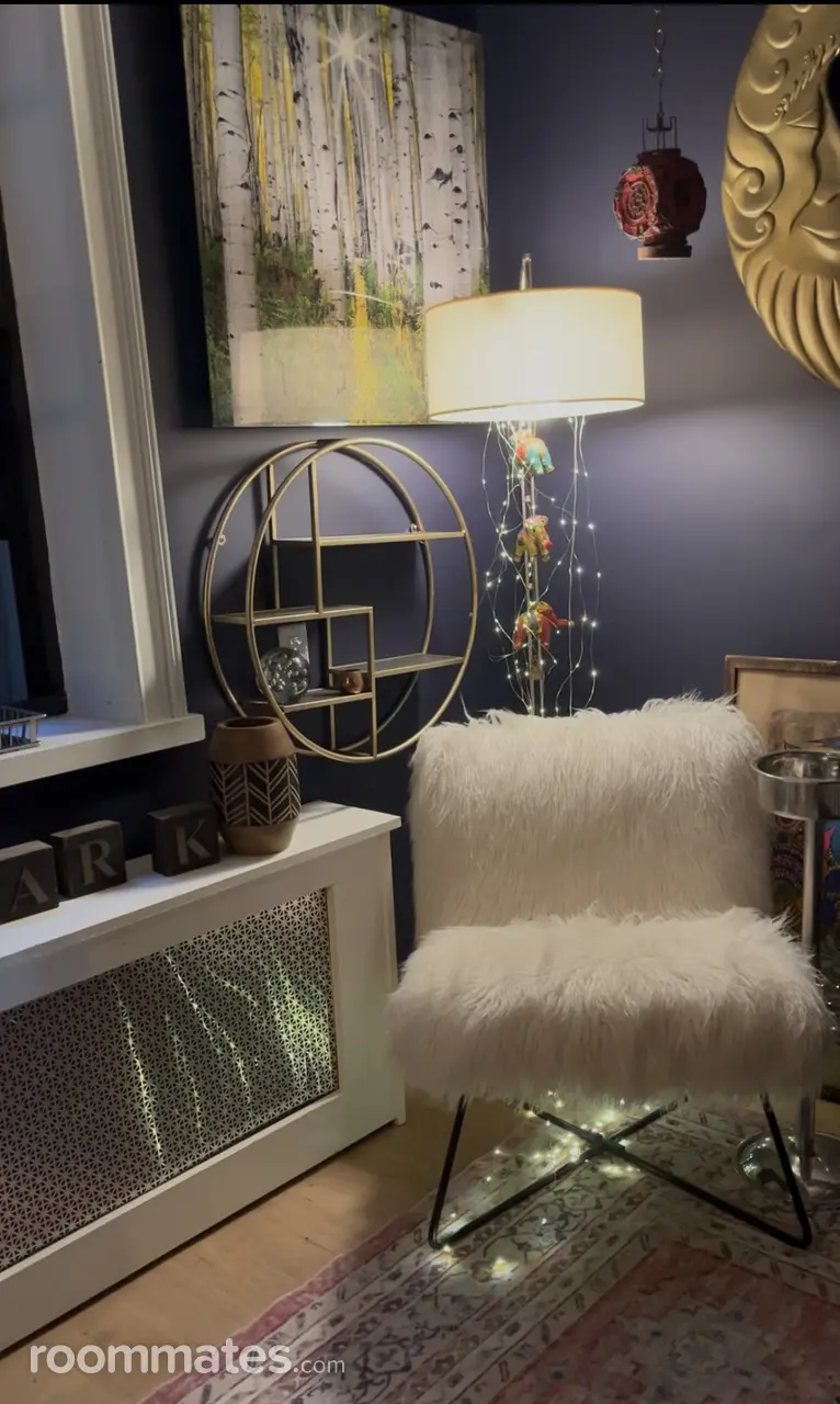 Profile photo 1 of 11